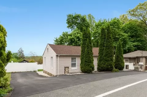 30 Adams Ave, Dover, NJ 07801 photo 2