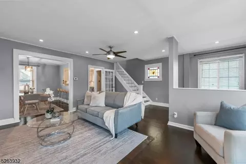 430 E 5th Ave, Roselle, NJ 07203