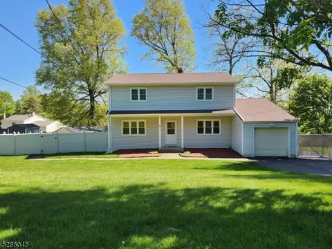 120 Sunrise Ter, Washington, NJ 07882