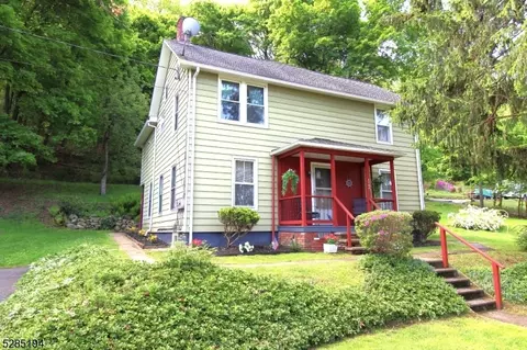 116 Musconetcong River Rd, Glen Gardner, NJ 08826