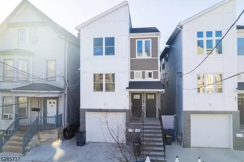 69 S 13th St, Newark, NJ 07107