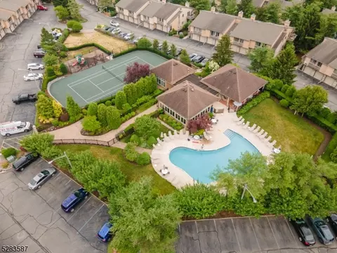 18 Larkin Cir, West Orange, NJ 07052