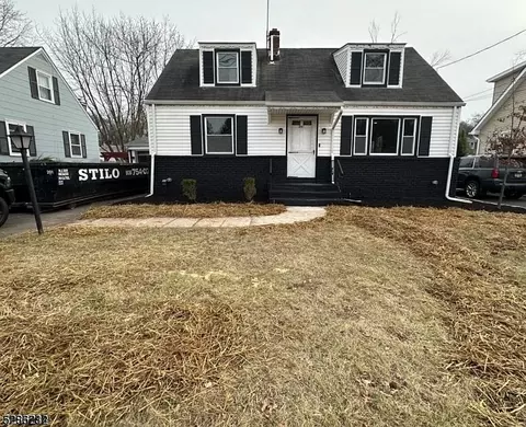 241 Greenbrook Rd, North Plainfield, NJ 07060