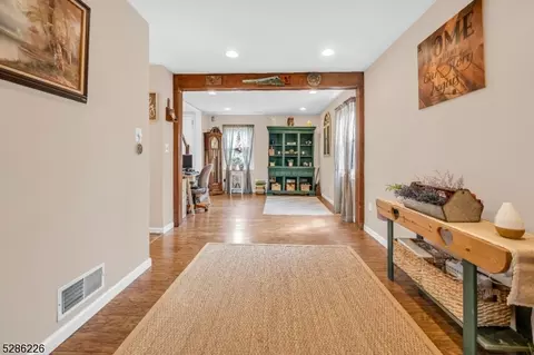 75 Bergen Ave, Wanaque Boro, NJ 07420 photo 7