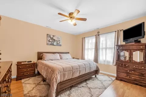 75 Bergen Ave, Wanaque Boro, NJ 07420 photo 21