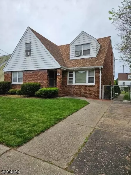 76 Major St, Clifton, NJ 07013