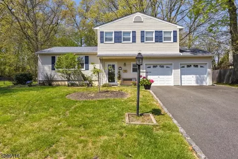226 Lancaster Dr, Parsippany-troy Hills Twp, NJ 07034
