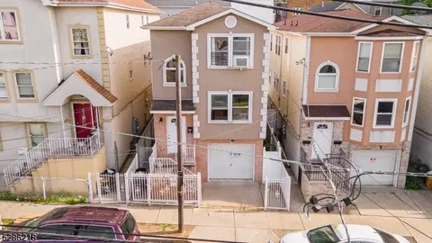 22 12th Ave #2, Paterson, NJ 07501