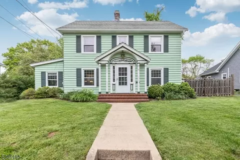 15 Grant Ave, Somerville, NJ 08876