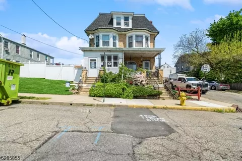 253 Chambers St, Phillipsburg, NJ 08865