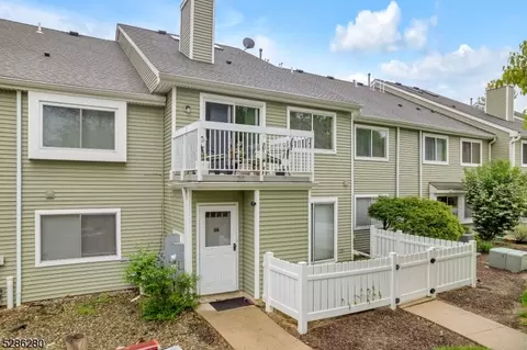 36 Arrowwood Ln, Monmouth Junction, NJ 08852