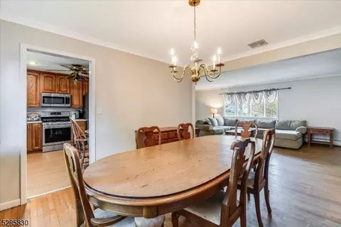 8 Nathan Way, Wayne, NJ 07470 photo 12