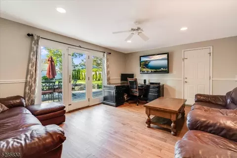 8 Nathan Way, Wayne, NJ 07470 photo 22