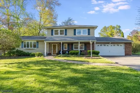 8 Nathan Way, Wayne, NJ 07470