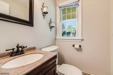 8 Nathan Way, Wayne, NJ 07470 photo 24