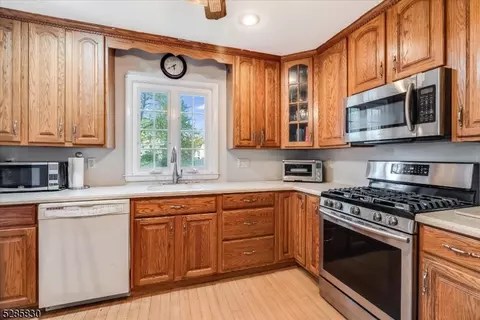 8 Nathan Way, Wayne, NJ 07470 photo 15