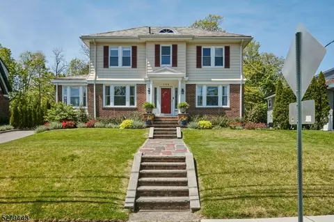 196 Oakland Rd, Maplewood, NJ 07040