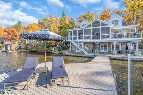 126 Lake End Rd, Rockaway Twp, NJ 07435