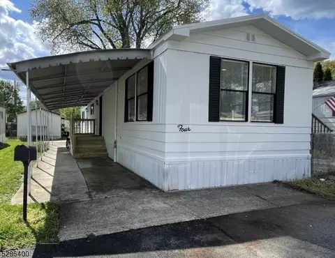 4 2nd St, Wayne, NJ 07470 photo 2
