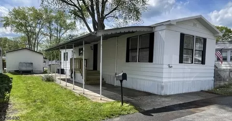 4 2nd St, Wayne, NJ 07470