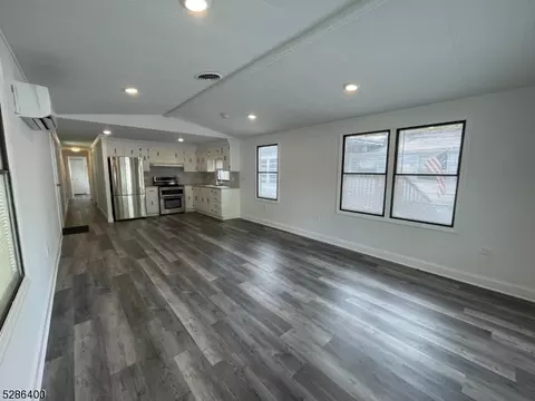 4 2nd St, Wayne, NJ 07470 photo 5