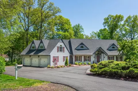 7 Burnet Rd, Morristown, NJ 07960
