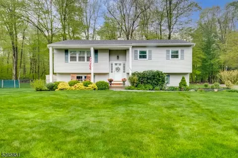 1 Carson Rd, Mount Olive, NJ 07828