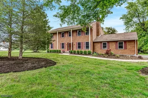 506 Glen Ridge Dr S, Bridgewater, NJ 08807