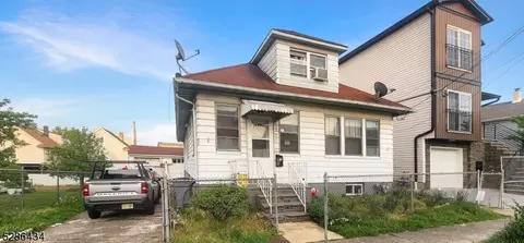 995-997 E 26th St, Paterson, NJ 07513