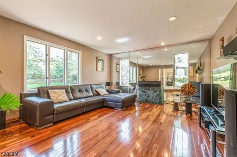 9 Chidester Rd, Randolph, NJ 07869 photo 4