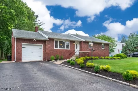 340 Hollywood Ave, Fairfield, NJ 07004