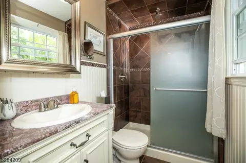 12 Marlo Rd, Wayne, NJ 07470 photo 18
