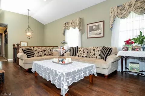 12 Marlo Rd, Wayne, NJ 07470 photo 8