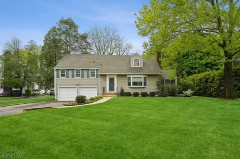 34 Morris Pl, Madison, NJ 07940