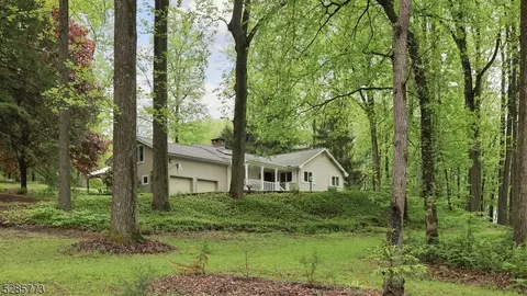 3 Autumn Hill Dr, Bernardsville, NJ 07924