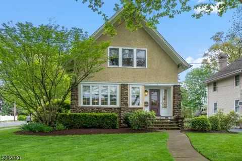 573 S Maple Ave, Glen Rock, NJ 07452