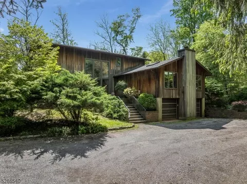 7 Pleasant Run Rd, Flemington, NJ 08822