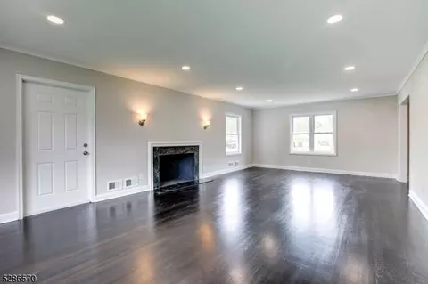 1091 Kenyon Ave, Plainfield, NJ 07060 photo 4