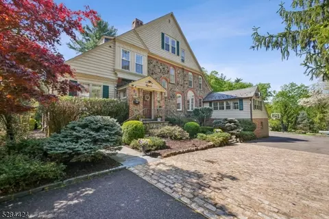 18 Chestnut Pl, Millburn Twp, NJ 07078