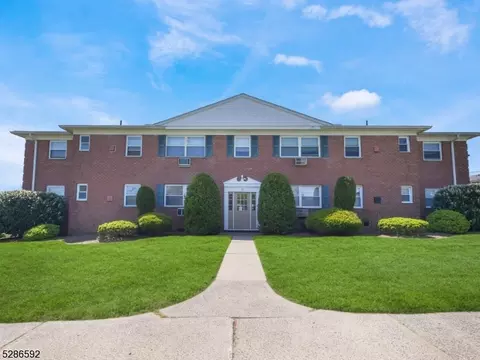 15 Knox Ter #2D, Wayne, NJ 07470