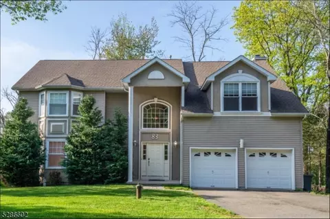 83 Clinton Ave, Mount Olive, NJ 07828