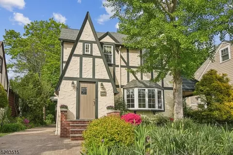 925 Ridgewood Rd, Millburn, NJ 07041