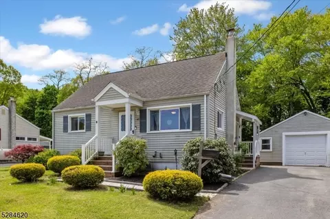40 Edith Pl, Mine Hill, NJ 07803