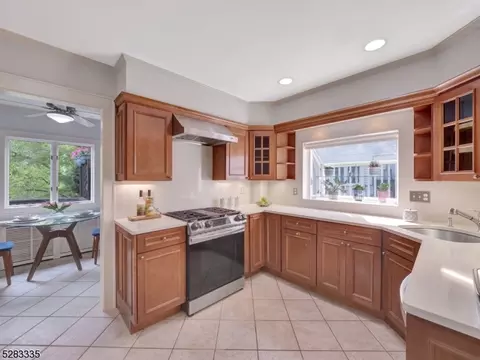 84 Elm St, Millburn, NJ 07041 photo 18