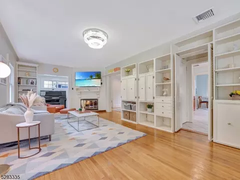 84 Elm St, Millburn, NJ 07041 photo 3