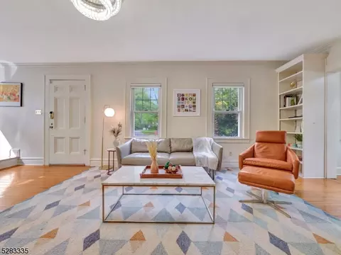 84 Elm St, Millburn, NJ 07041 photo 5
