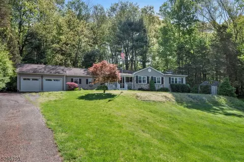 22 Cobblewood Rd, Blairstown, NJ 07825