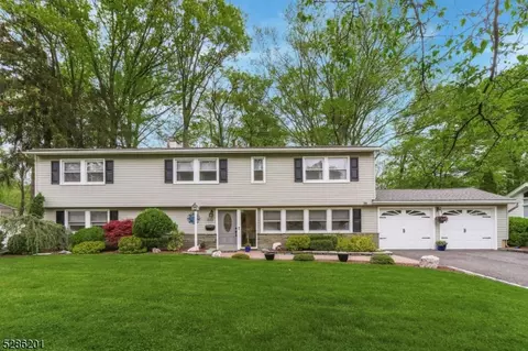 332 Longview Dr, Mountainside, NJ 07092 photo 1