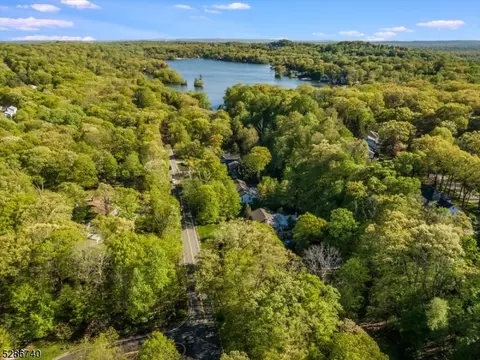 657 Indian Rd, Wayne, NJ 07470 photo 25