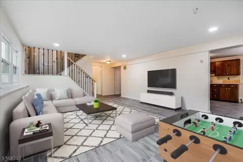 657 Indian Rd, Wayne, NJ 07470 photo 14
